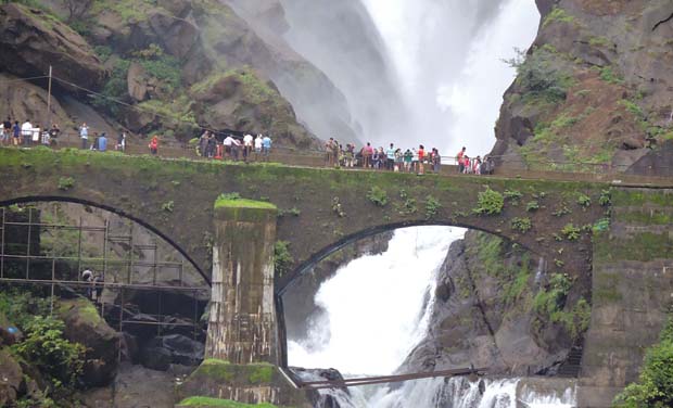Dudhsagar waterfalls Dudhsagar waterfalls